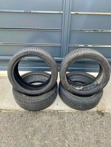 Michelin Pilot Sport 4 - 225/45/19