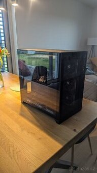 Lial Li O11DX + 9x Lian Li UNI SL120 + GPU vertical