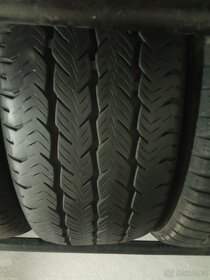 Gumy 215/60 R16