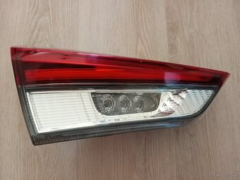 Zadní levé světlo - Toyota Auris