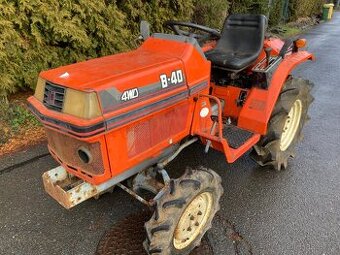 Japonský malotraktor Kubota B-40, 14 koní