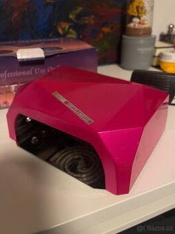 UV/LED lampa na nehty – růžová,diamantový design, TOP stav