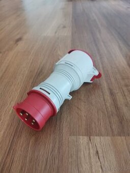 Reverzační adaptér A 16-32/5-0 400V, IP44, z 16A na 32A, 5-p - 1