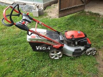 Sekačka Vega