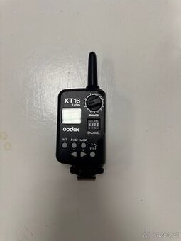 Godox XT16 – bezdrátový vysílač pro studiové blesky