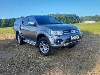 MITSUBISHI L200 r.v. 2015 4x4 hodně zainvestováno