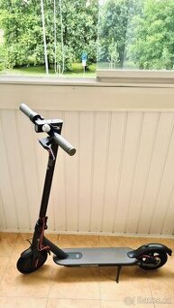Xiaomi Mi Electric Scooter.