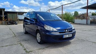 peugeot 807 7 mistny ( krasny stav )