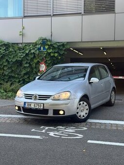 Volkswagen Golf V 1.6