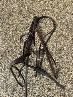 Hnědá uzdecka se švédským nánosníkem + otěže