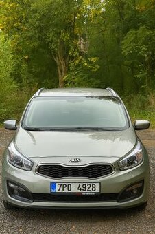 Kia Carens 1.6 GDI 1.majitel 92tis km původ ČR
