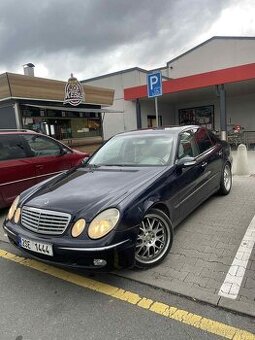 Merdedes benz E 270cdi
