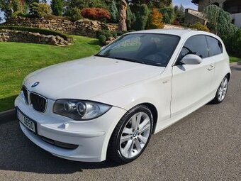 BMW 116i 90 kW XENONY MANUÁL