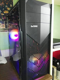PC Intel i5 3570K, 8GB RAM, RX560, SSD