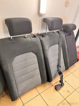 Golf 7 zadní sedačky plus všechny tapce a loketka