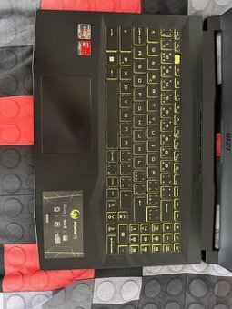 MSI Alpha 15 B5EEK | Herní notebook | 32GB RAM + 1TB SSD