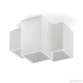 Prodám dvě stropní svítidla včetně žárovek