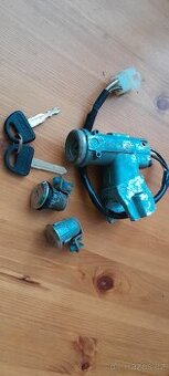 Suzuki samurai sada zámku spínací skrinka