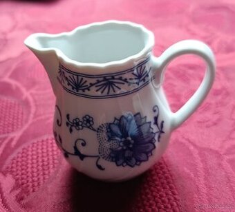 Mlekovka vzor cibulák