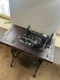 Šicí stroj Singer starožitný