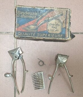 Ruční zastřihávač vlasů,holicí strojek Pränafa Keg Solingen