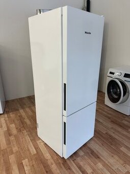 Lednice s mrazákem Miele (257)