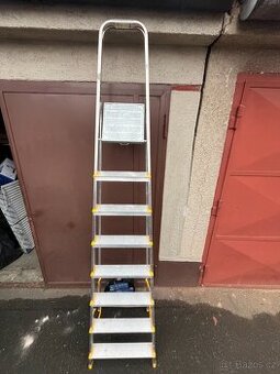 Hliníkové schůdky eurostyl 8x1