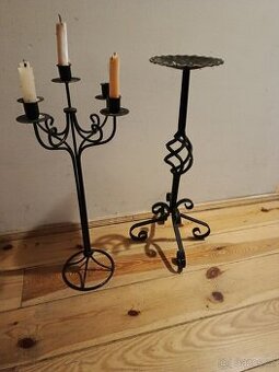 Dva černé svícny