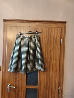 krásná černo zlatá sukně - 1