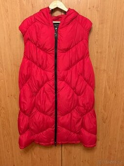 Červená vesta