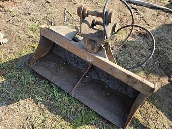 Svahovka hydraulicka použita na caterpillar 3.5t