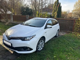 Toyota Auris 1.8i, 73kW Hybrid, automat, CZ, 2.majitel
