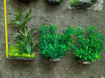 Umělé akvarijní rostliny