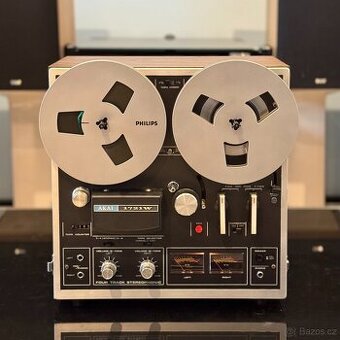 Akai 1721W - kotoučový magnetofon s reproduktory