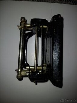 Kancelářská děrovačka