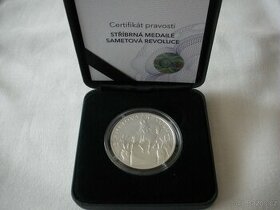 Stříbrná medaile Sametová revoluce stand