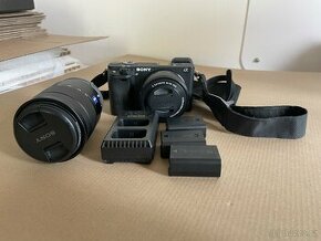 Sony A6300 + objektiv Sony 16-70 mm f/4 Vario-Tessar T.