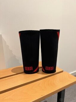 chrániče kolen sbd powerlifting