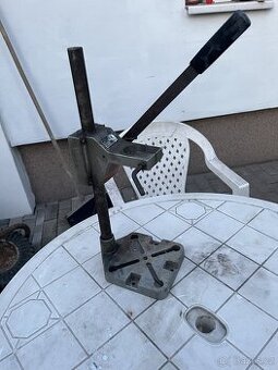 Starý stojan na vrtačku Narex - 1