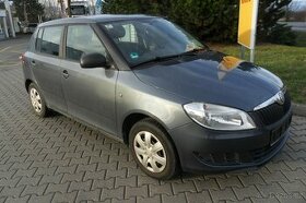 Škoda Fabia 2. 1.4i 16V/63kW, r. 4/2011, Servisní kniha - 1