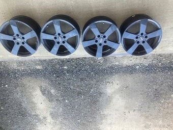 Kola dezent R17 5x114,3