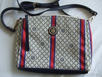 Kabelka Tommy Hilfiger.
