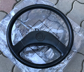 Škoda Favorit a Forman díly a Maják