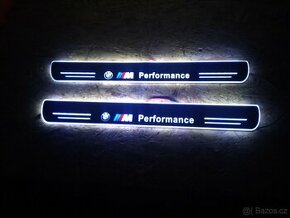 světelné led prahy pro vozy BMW