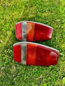Zadní světla Škoda 105