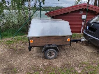 Vozík za auto s nástavbou