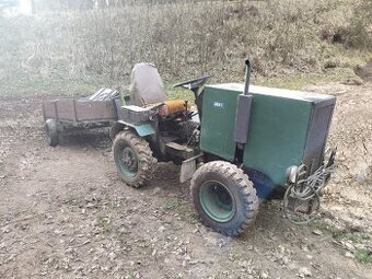 Traktor domácí výroby s károu