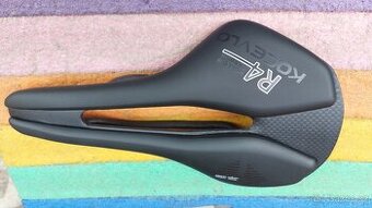 Sedlo carbon 152g