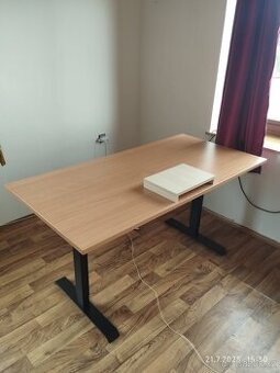 Výškově nastavitelný stůl, 160x80 cm, 1 motor, černá podnož