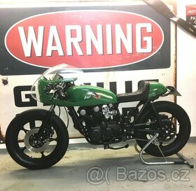 Suzuki GS550E / Stavba Cafe-Racer